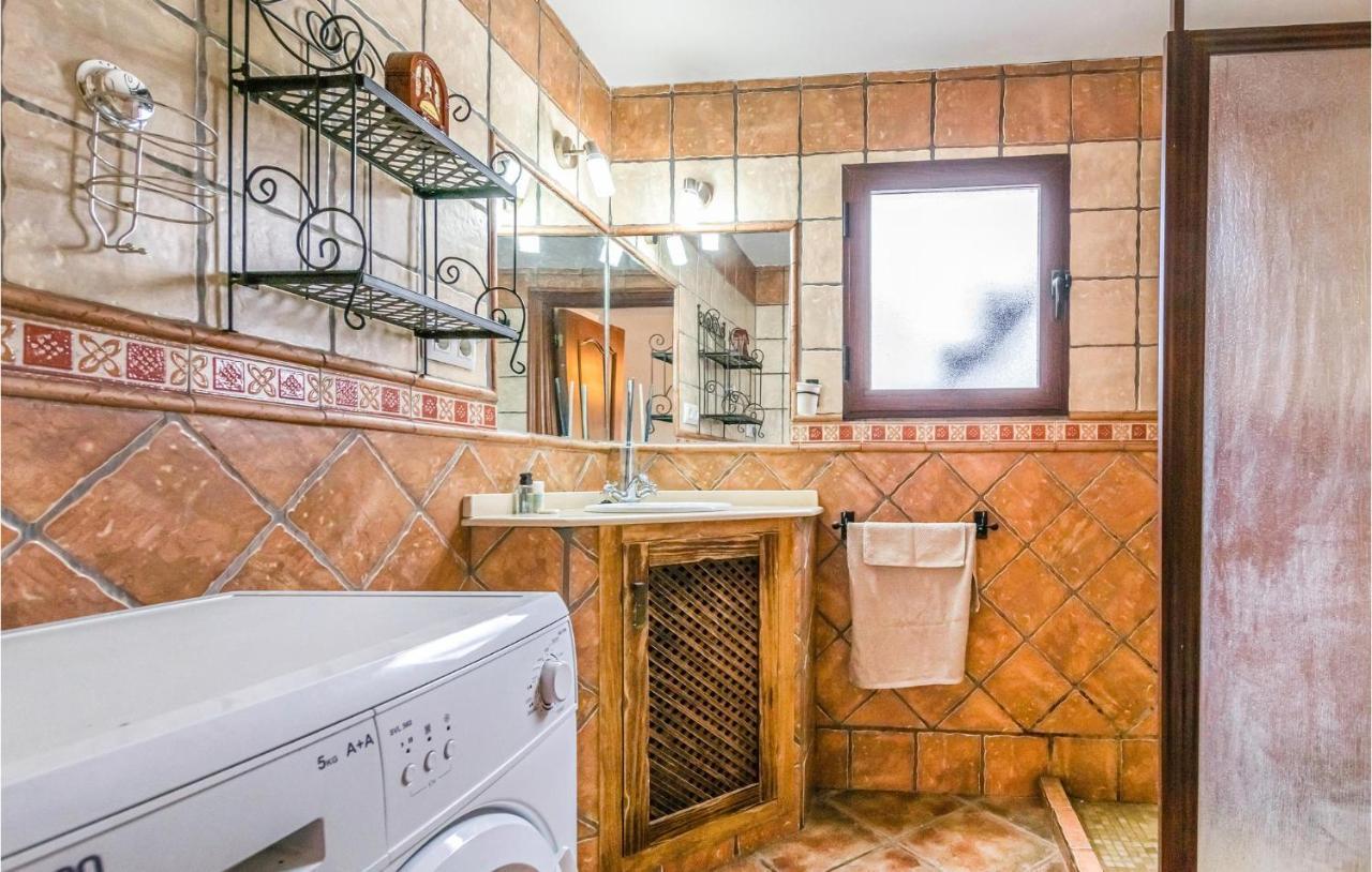 Pet Friendly Home In Hornachuelos With Kitchen Ngoại thất bức ảnh