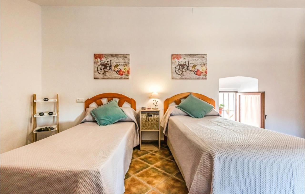 Pet Friendly Home In Hornachuelos With Kitchen Ngoại thất bức ảnh