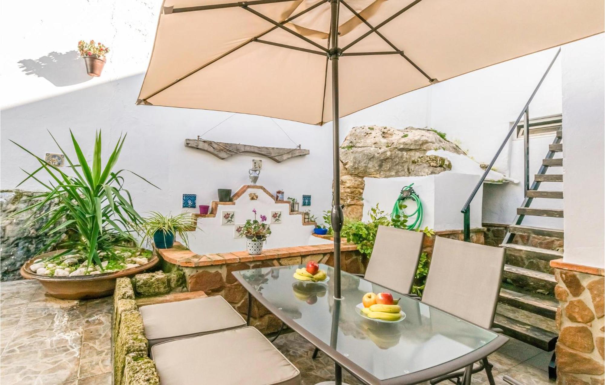 Pet Friendly Home In Hornachuelos With Kitchen Ngoại thất bức ảnh